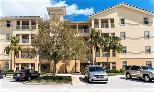 The building - 75 Riverview Bend S