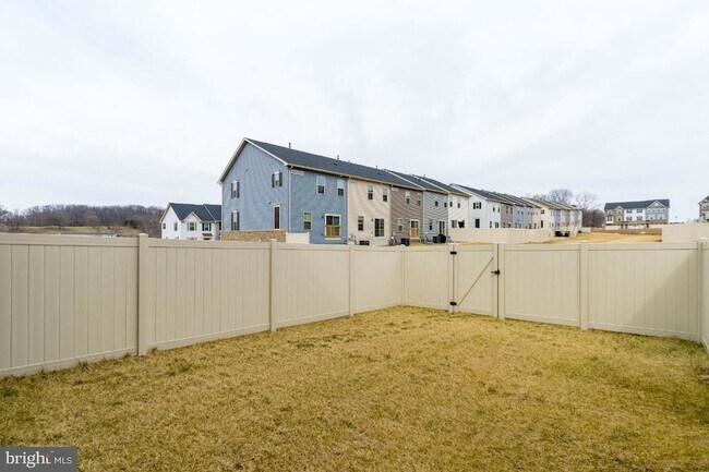 Building Photo - 10605 Brewerton Ln