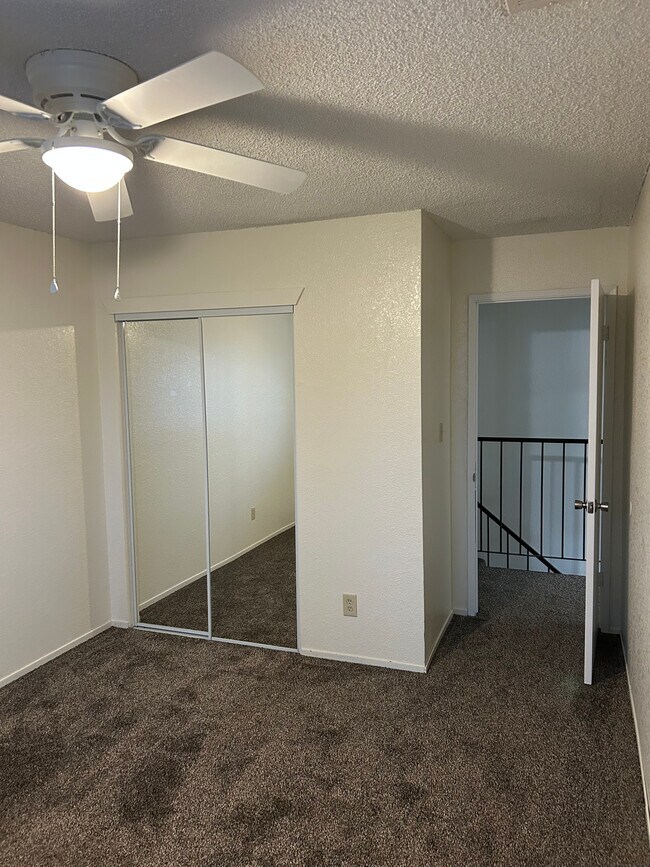 Building Photo - 2480 Wilson Ave