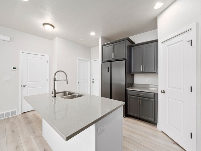 Building Photo - 15083 S Reins Wy
