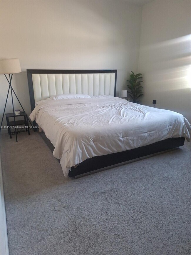 Building Photo - 11741 SW 245 Ter