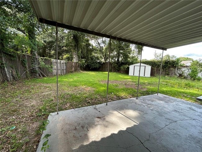 Building Photo - 506 Seville Dr