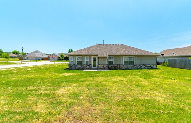 Building Photo - 1032 Morgan Haley Ln