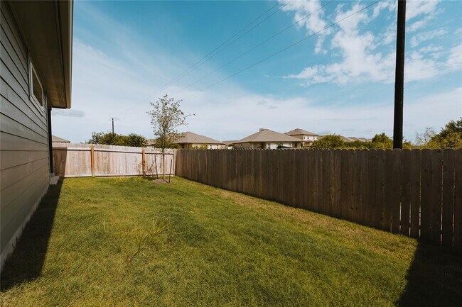 Building Photo - 6206 Marsh Ln