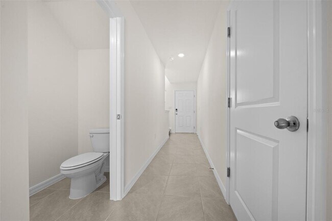 Building Photo - 6580 SW 81st Loop