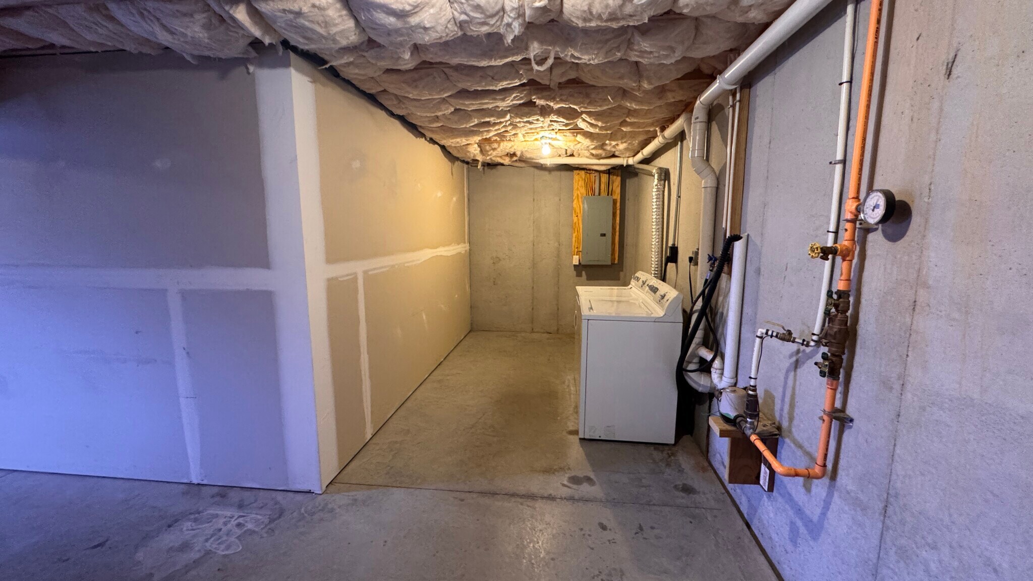 Building Photo - 250 Limestone Dr