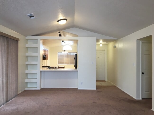 Building Photo - Enchanted Hills - 3BR w/AC