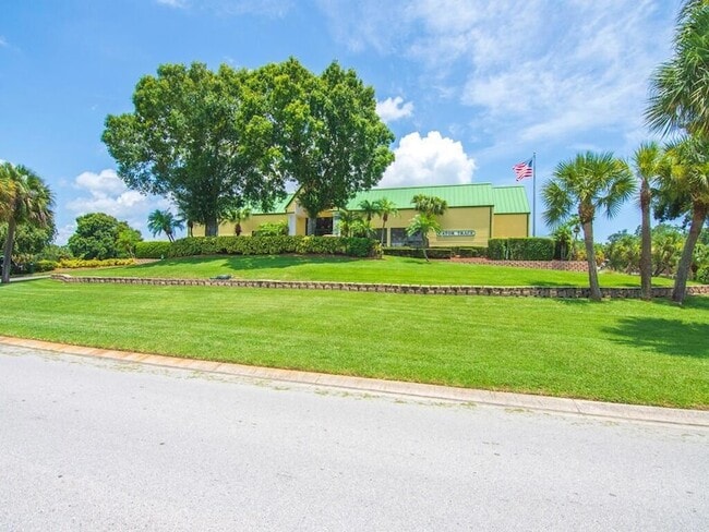 Building Photo - 4210 Gator Trace Ave