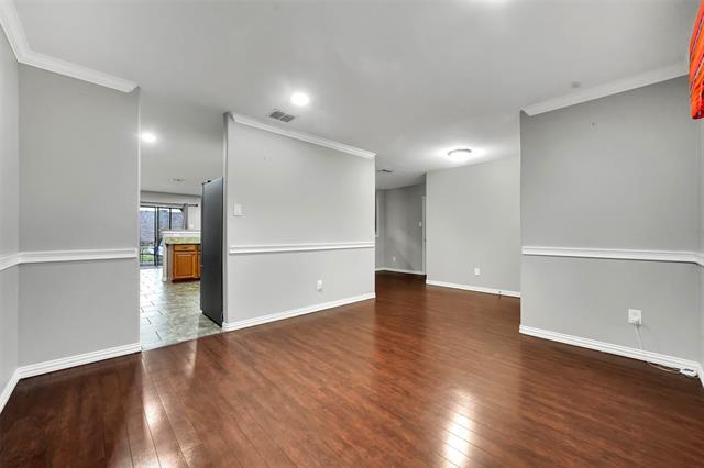 Building Photo - 324 S Mesa Verde Way