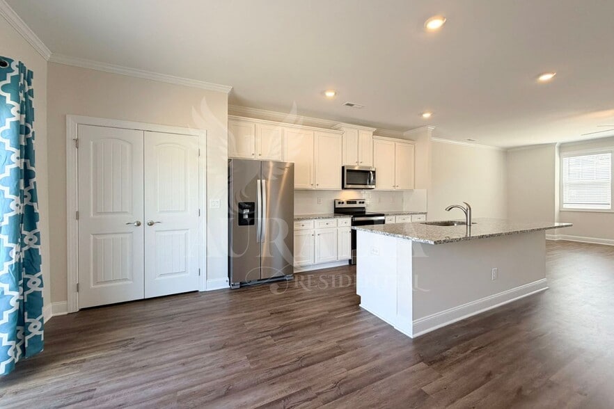 Building Photo - 6935 Point Bar Pl