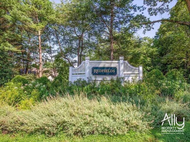 Building Photo - 1003 Wintergreen Ln