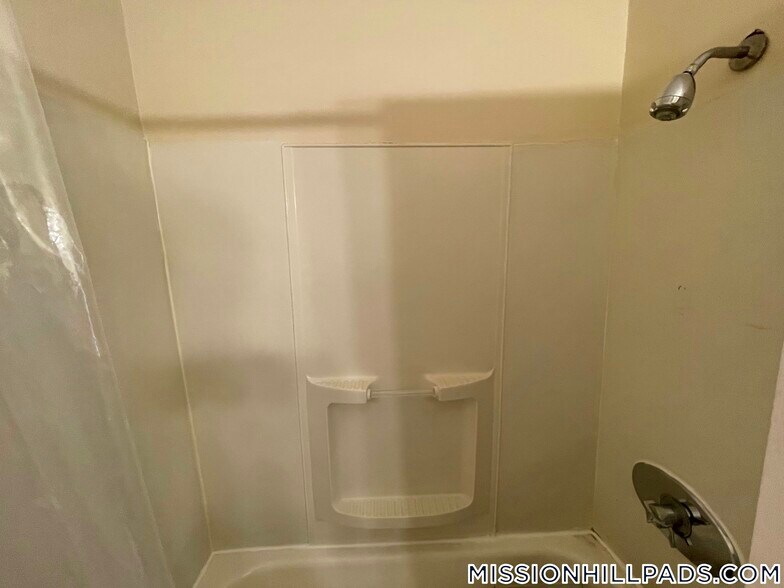 Building Photo - 896 Huntington Ave