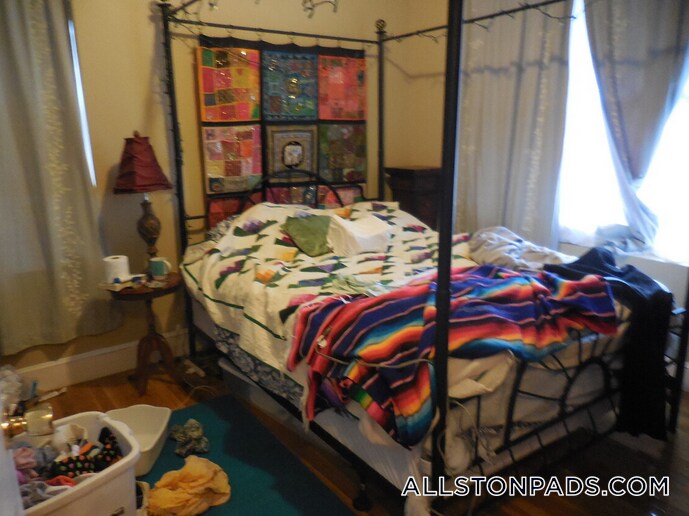 Building Photo - 17 Highgate St