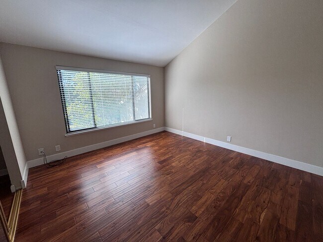 Building Photo - ALMADEN VALLEY-Beautifully upgraded 3-bedroom, 2.5-bath end-unit townhome