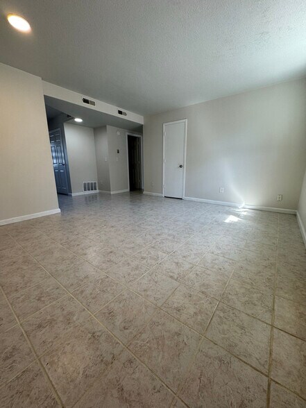 Building Photo - 2949 W Mexico Ave