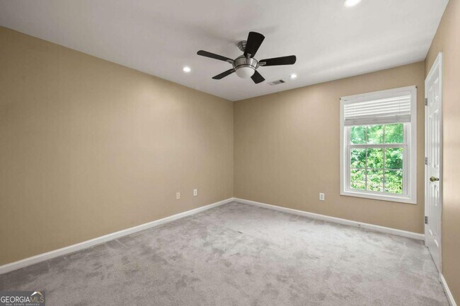 Building Photo - 10950 Kimball Crest Dr