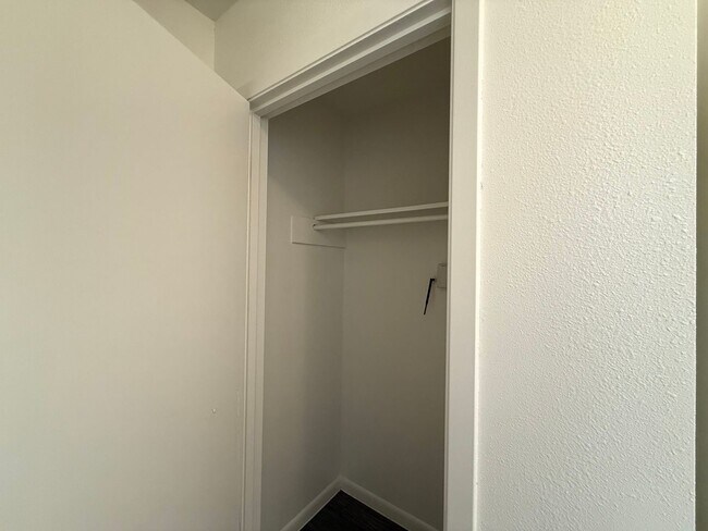 Building Photo - Walk to St. Edwards University!-2711 Little John