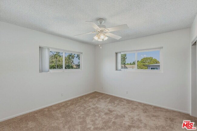 Building Photo - 2701 Kansas Ave