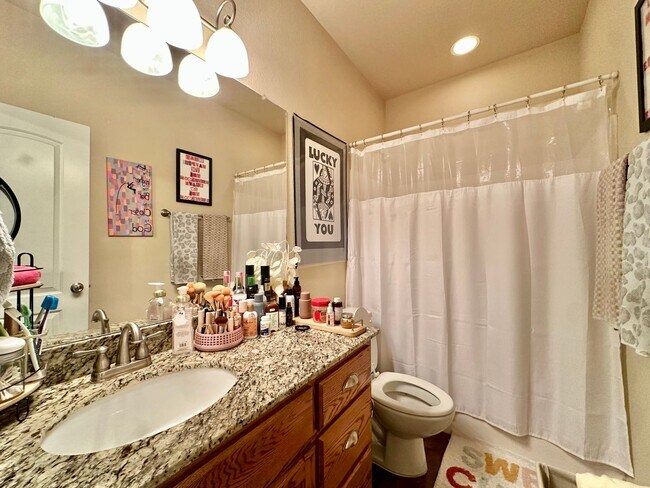 Building Photo - 1418 S 10th St