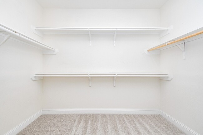 Building Photo - 8343 Sedona Ridge Dr