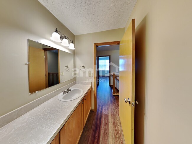 Building Photo - 7394 Winchester Cathedral Ct