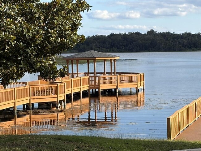 Building Photo - 13565 Fountainbleau Dr