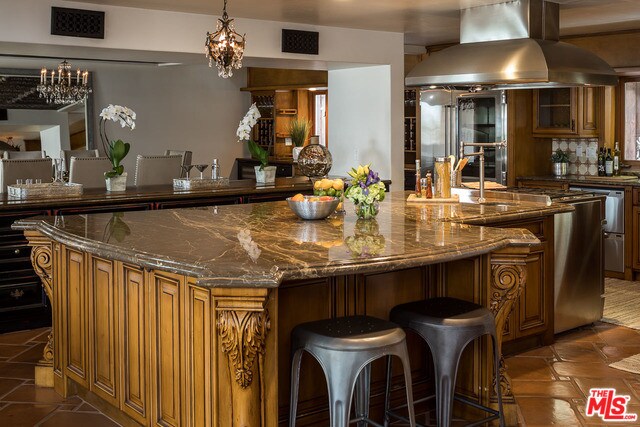 Building Photo - 704 N Arden Dr