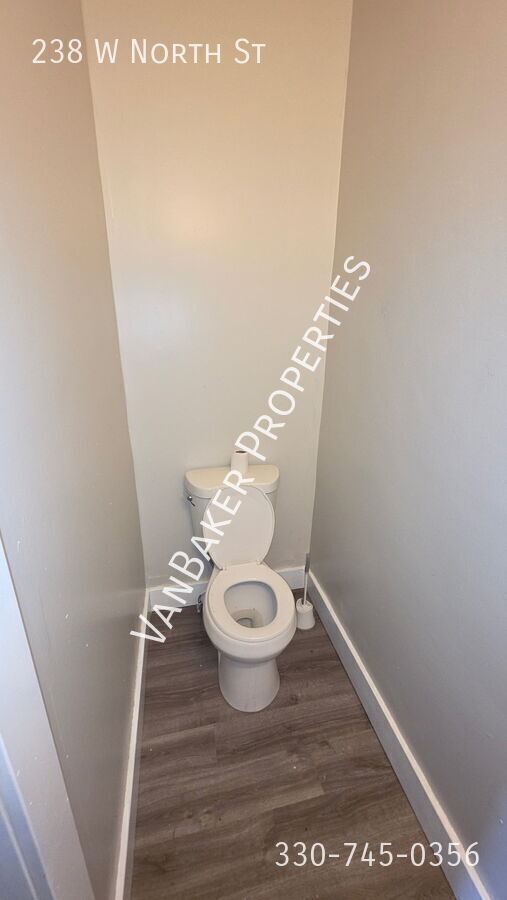 Building Photo - 238 W North St