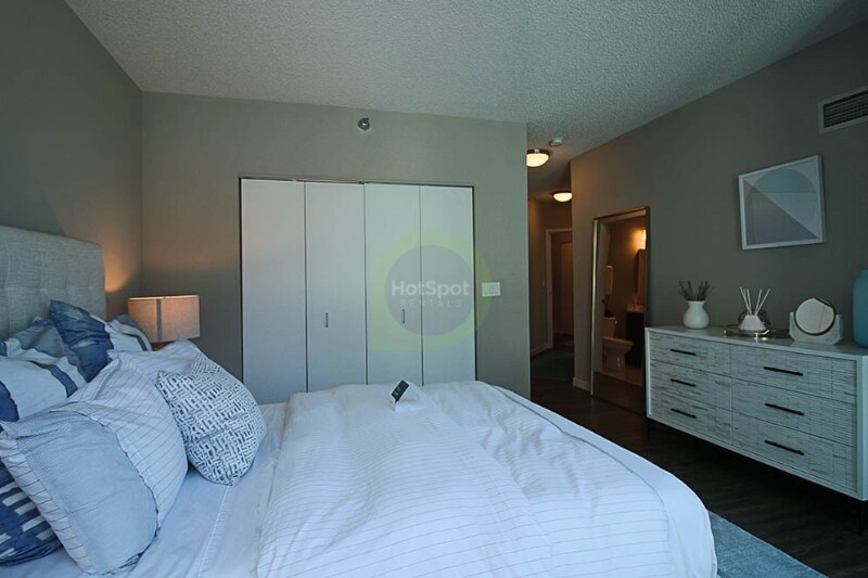 Building Photo - 355 E Ohio St