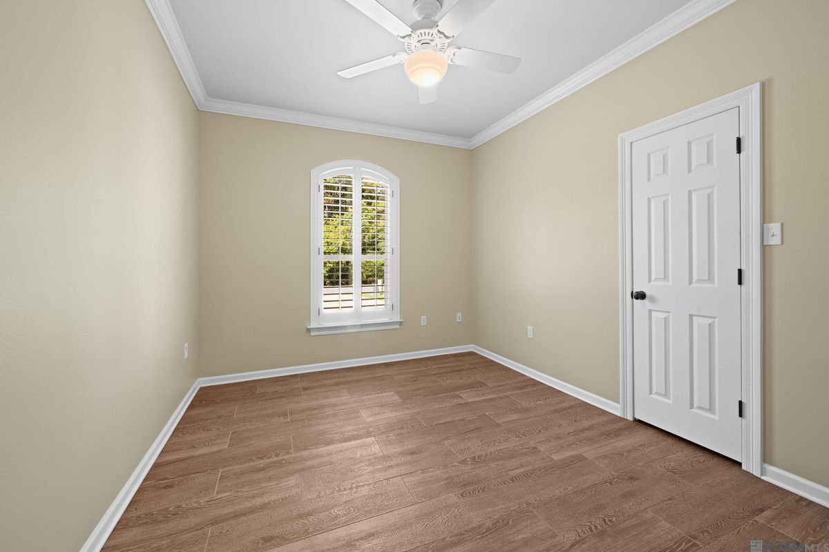 Building Photo - 12066 River Highlands Dr