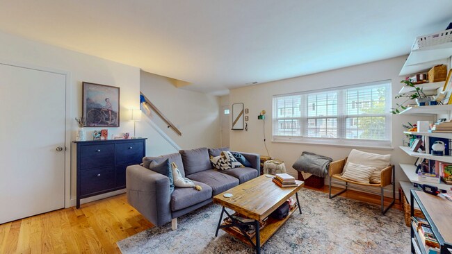 Building Photo - Beautiful 2 Bedroom Multi Level Condo