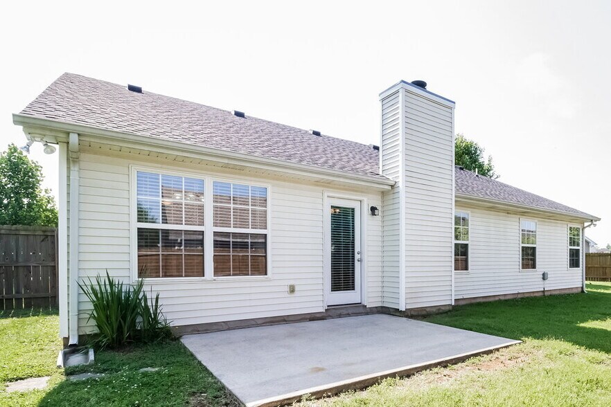 Building Photo - 3221 Lexmark Cir