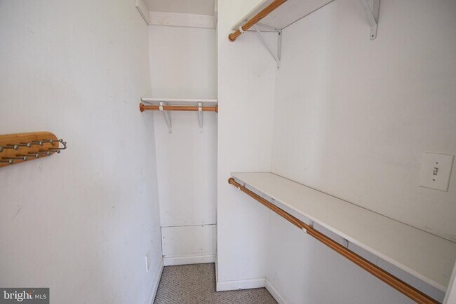 Building Photo - 3606 Hudson St