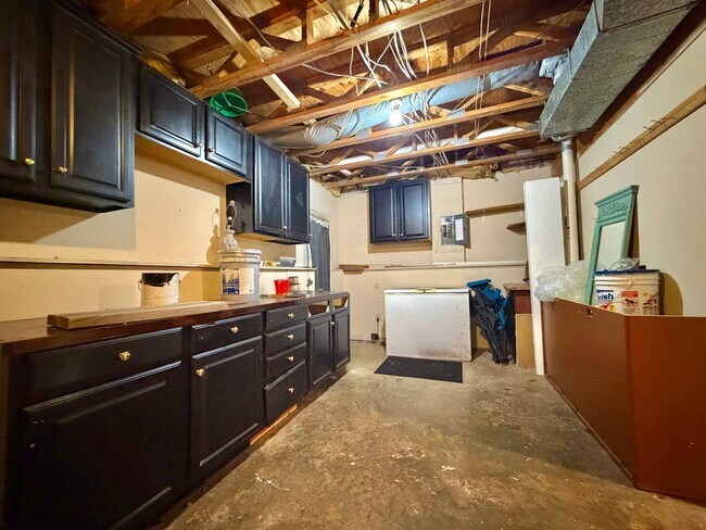 Building Photo - 3109 Henslowe Dr