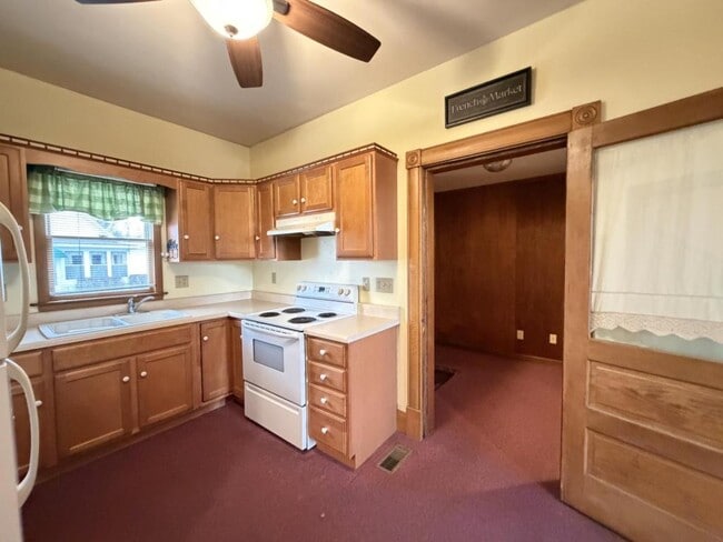 Building Photo - 201 S 1st St