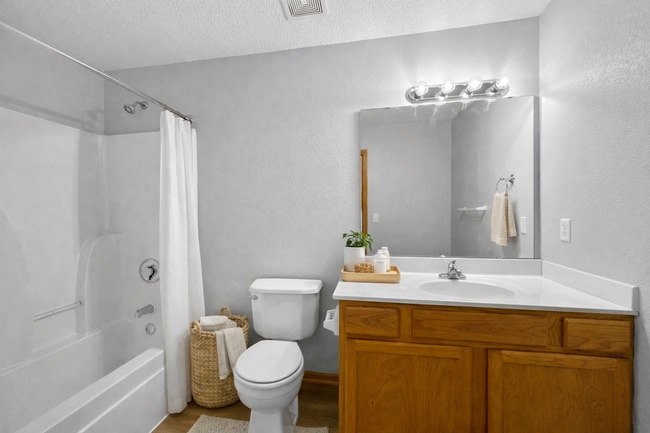 Building Photo - 3BR/2BA Home for Rent in Grain Valley, MO 64029 | Fenced Yard | Fireplace | Garage | Pet-Friendly