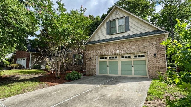 Building Photo - 8854 Plantation Landing Dr