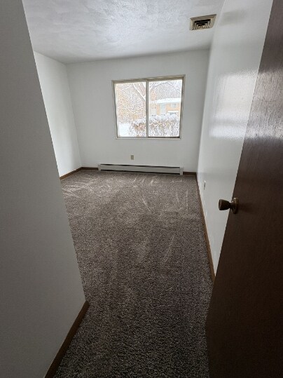 Building Photo - 624 Garrison Rd