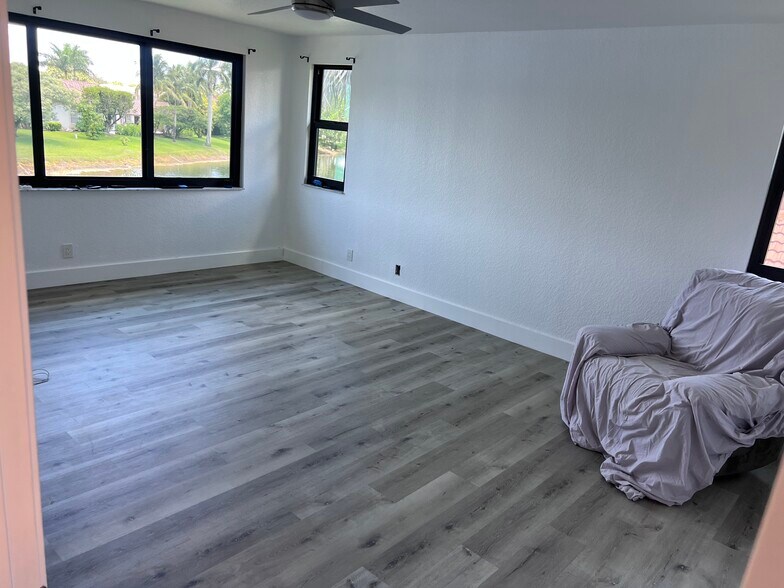 Building Photo - 10920 Haydn Dr