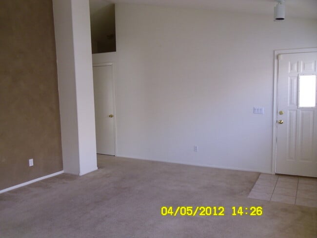 Building Photo - 3 Bed 2 Bath in Most Desired Ahwatukee
