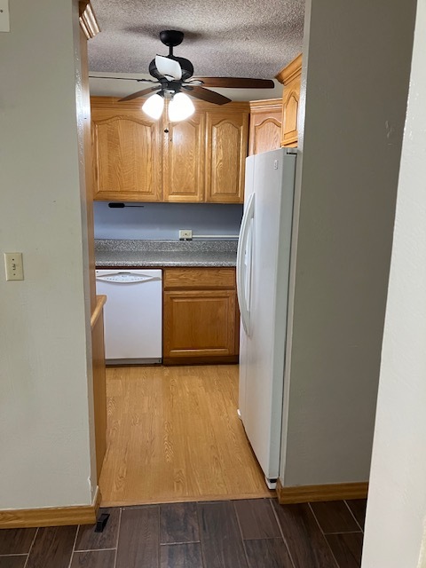 foyer to kitchen - 98-500 Koauka Loop