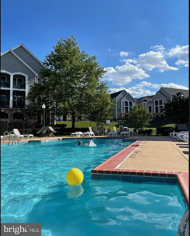 Building Photo - 20447 Chesapeake Sq
