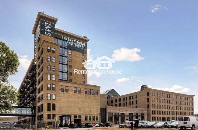 Building Photo - 290 Market St