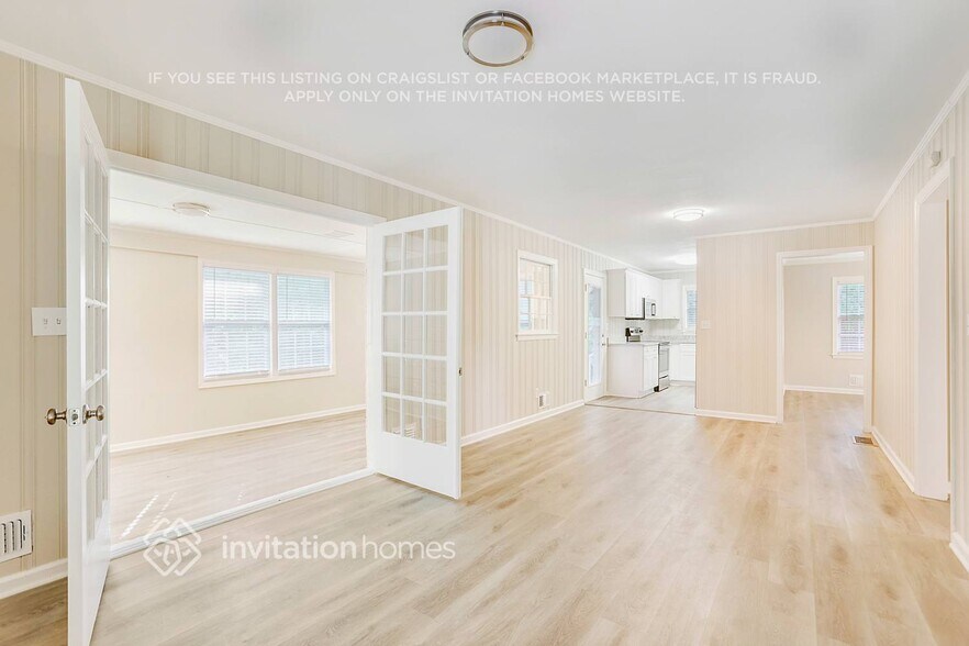 Building Photo - 8837 Elma St