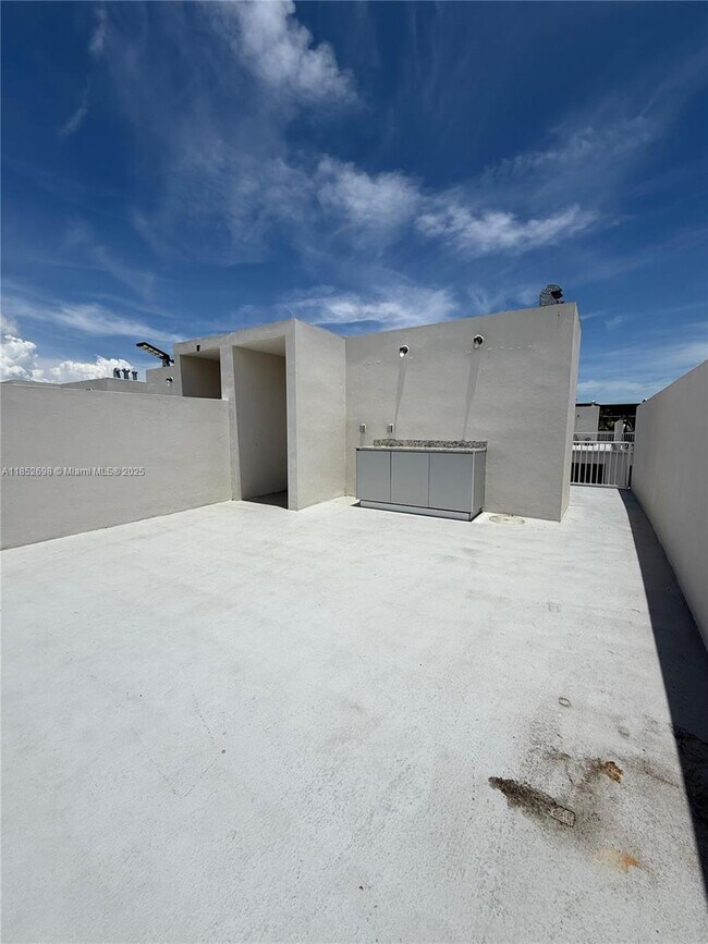 Building Photo - 25743 SW 144th Ave
