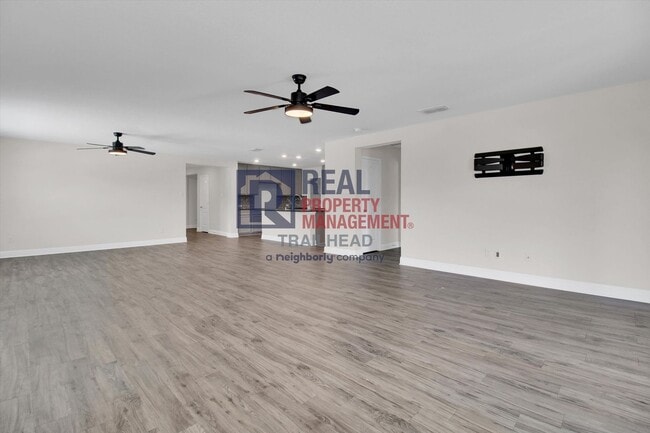 Building Photo - Beautiful 4 Bedroom/2 Bath Open Concept Home