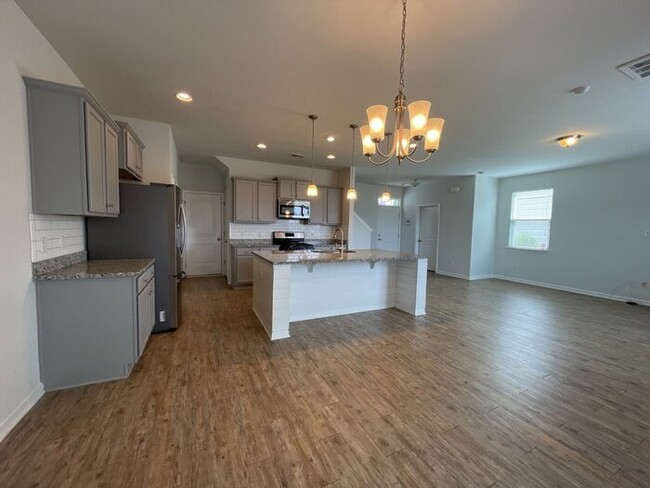 Building Photo - 9691 Mosgrove Ave