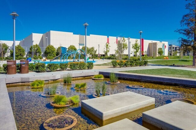 Building Photo - 3055 Nimes Ln