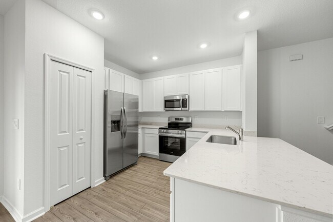 Building Photo - 4903 SW 81st Lp