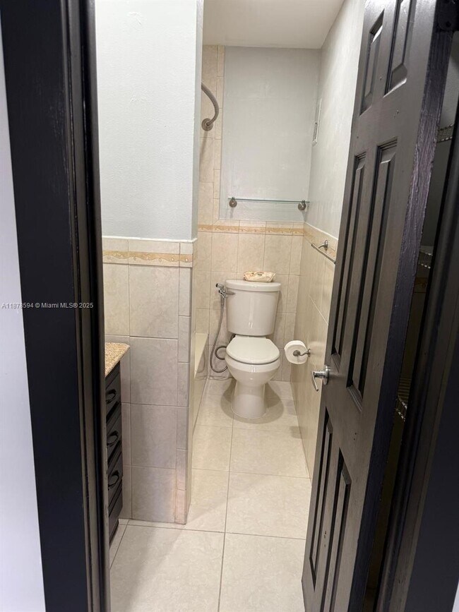 Building Photo - 6921 SW 129th Ave